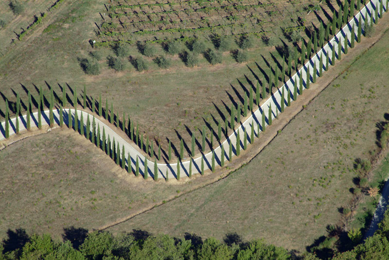 Illustration for article titled The Odd and Mesmerizing Aerial Photos of Klaus Leidorf
